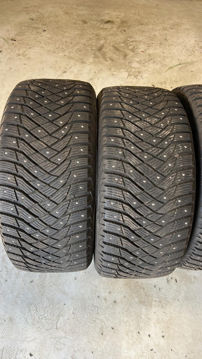 naastrehv Goodyear Ultra Grip Arctic 2
